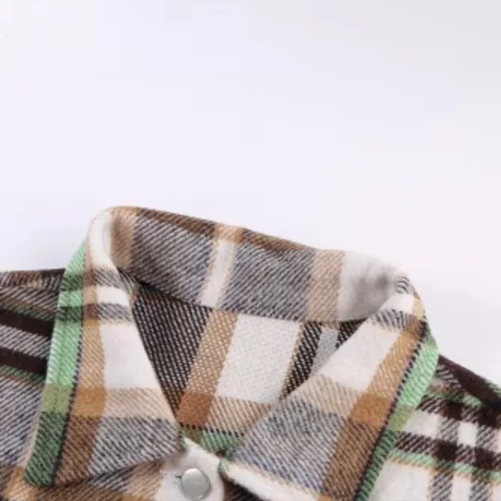 🔥💕HP💕New Geometric Plaid shacket - Picture 11 of 16